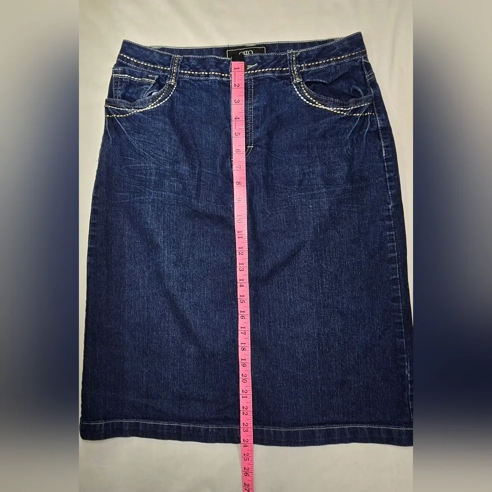 Cato Midwash Split Hem Midi  Denim Skirt Women's Size 10 - Picture 9 of 12